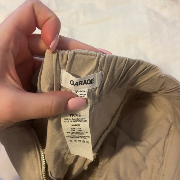 Garage size xs cargo pants 20$ - Picture 2 of 3